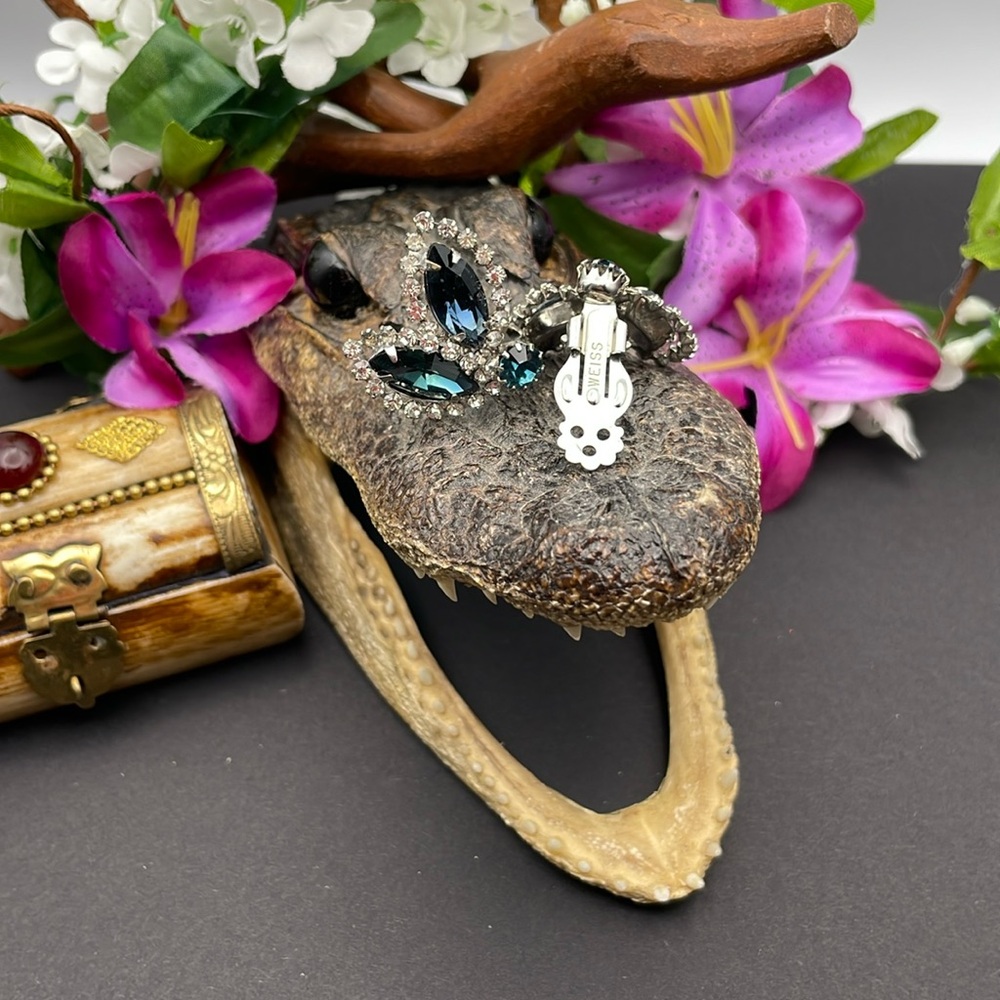 Weiss clip-on earrings vintage 🔥